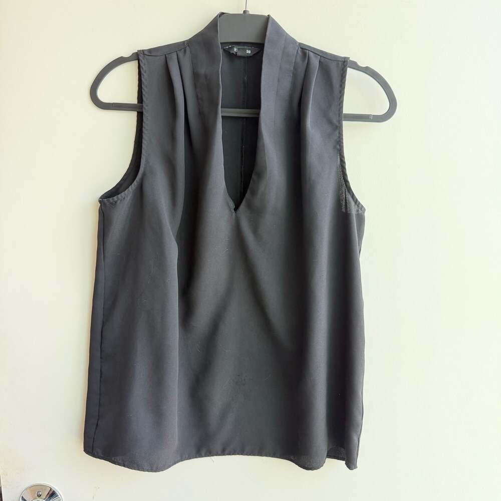Express Black Sleeveless V-Neck Pleated Shoulder Blouse Size M
